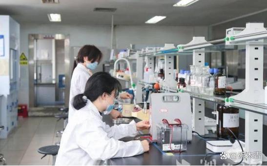 这事儿挺有意思的,湖北一家生物公司带着自主研发的灭蚊产品跑去广东